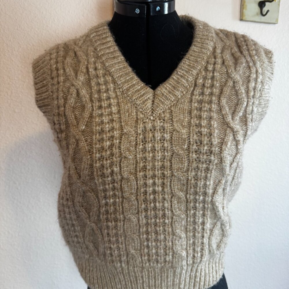 Sadie and Sage Taupe Best Day Sweater Vest XSmall - Picture 6 of 7